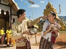Hari Raya Tahun Baru tradisional  dari Laos, Thailand, Kamboja dan Myanmar - ảnh 3